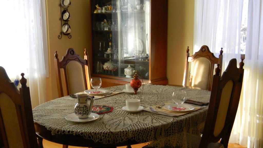 Maple Woods Bed & Breakfast Casselman Exterior photo