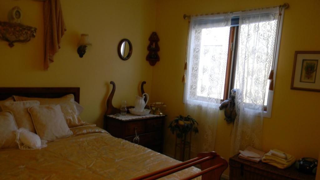 Maple Woods Bed & Breakfast Casselman Room photo