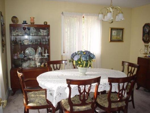 Maple Woods Bed & Breakfast Casselman Exterior photo